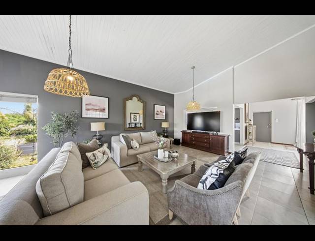 5 BEDROOM HOUSE FOR SALE IN LUKASRAND